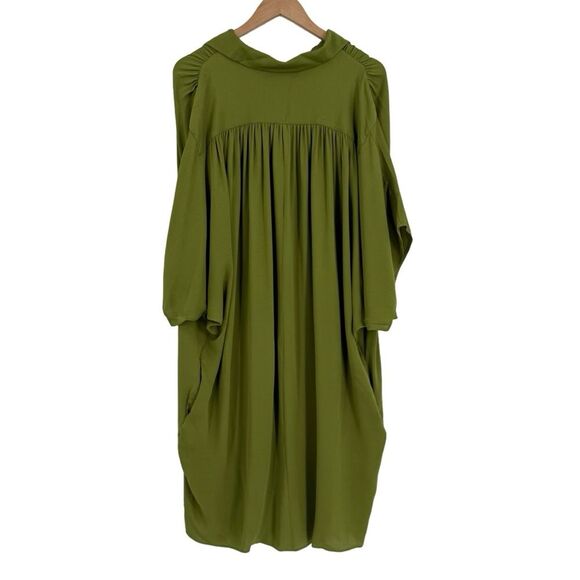 MaxMara Arizia Pure Washed Silk Charmeuse Oversized Dress in Green | Size 8 - Picture 3 of 7